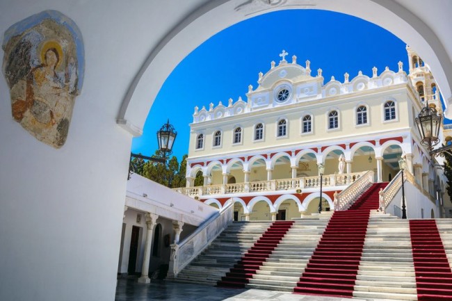 Παναγιά της Τήνου