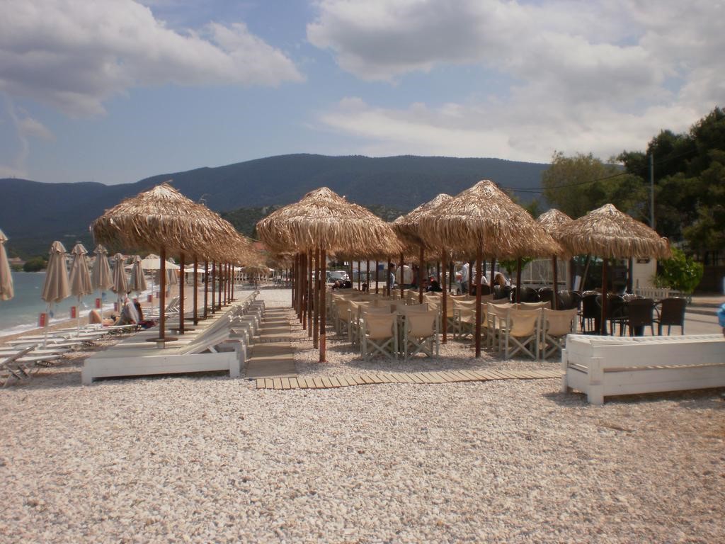 Παραλία Αλμυρή